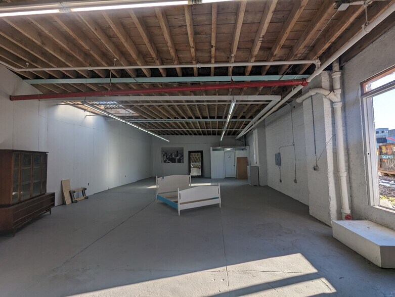 More Photos Of 27 Knickerbocker Ave, Brooklyn Industrial For Sale