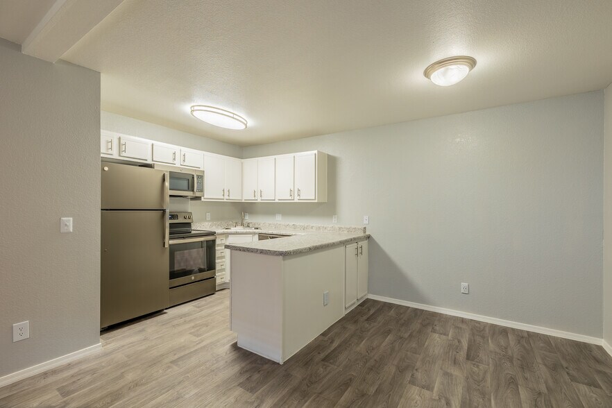 More Photos Of 6300 S Headley Rd, Tucson Apartments For Sale