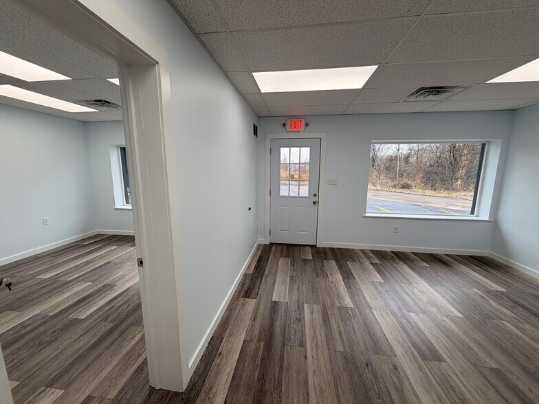 More Photos Of 5000 Steubenville Pike, McKees Rocks Warehouse For Lease