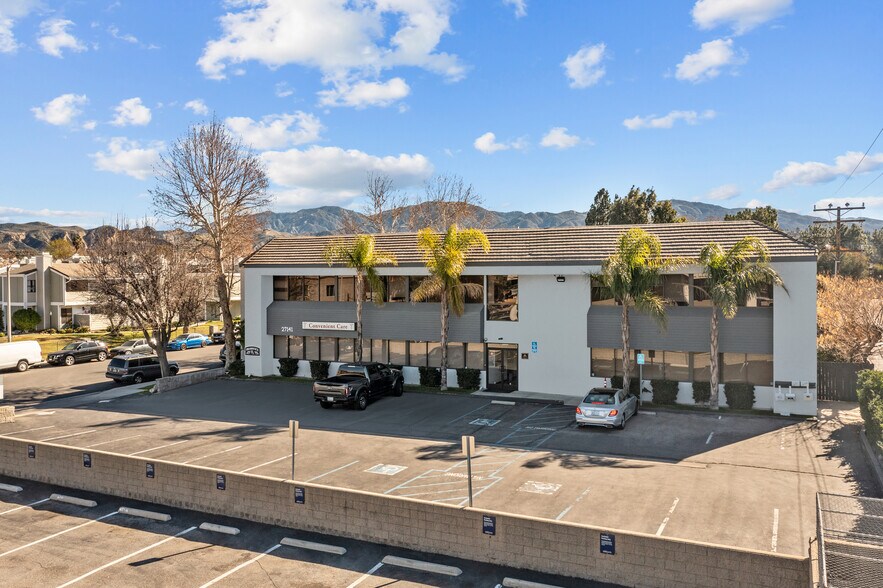 More Photos Of 27141 Hidaway Ave, Canyon Country Medical For Lease