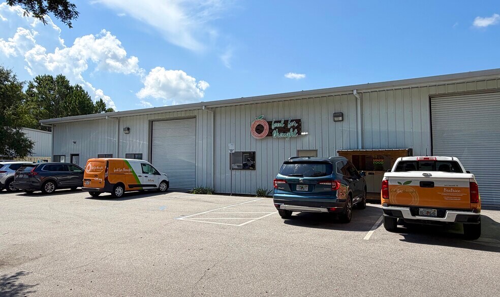 More Photos Of 132 Market St, Santa Rosa Beach Warehouse For Sale