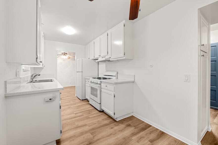 More Photos Of 10965-10997 Del Norte St, Ventura Apartments For Sale