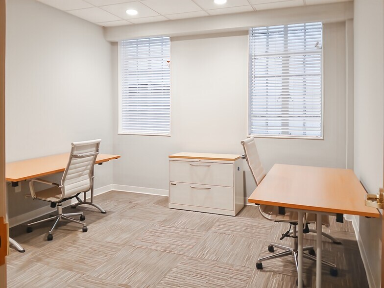 More Photos Of 317 E Capitol St, Jackson Coworking Space