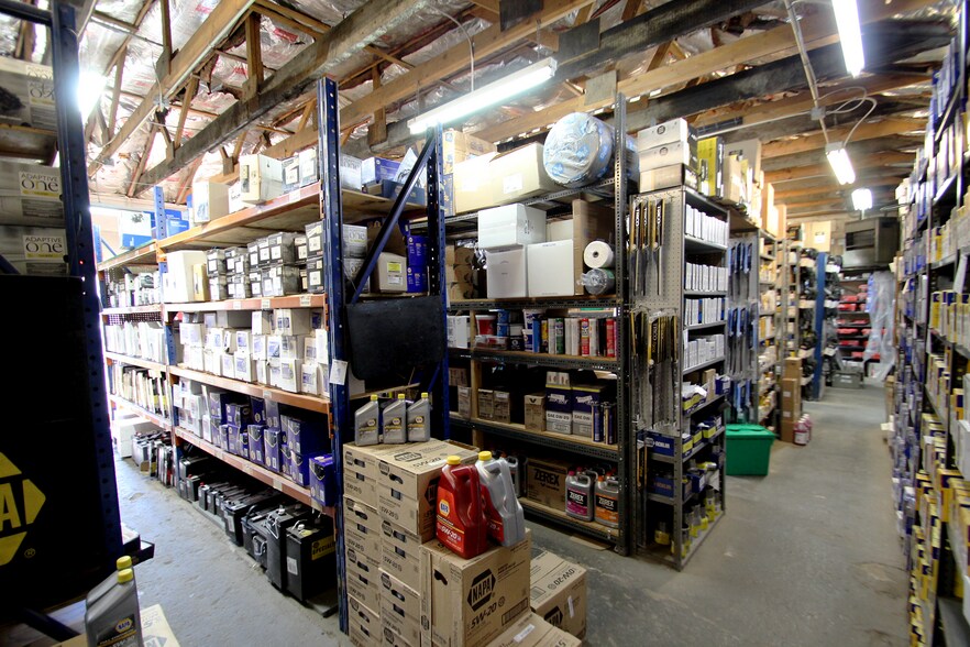 More Photos Of 130 E Herrick Ave, Wellington Service Station For Sale