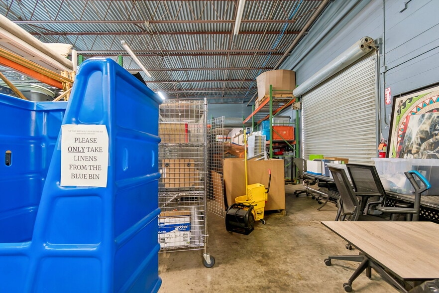 More Photos Of 3667-3691 46th Ave N, Saint Petersburg Warehouse For Sale