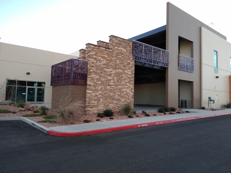 More Photos Of 6360 S Rainbow Blvd, Las Vegas Loft Creative Space For Lease