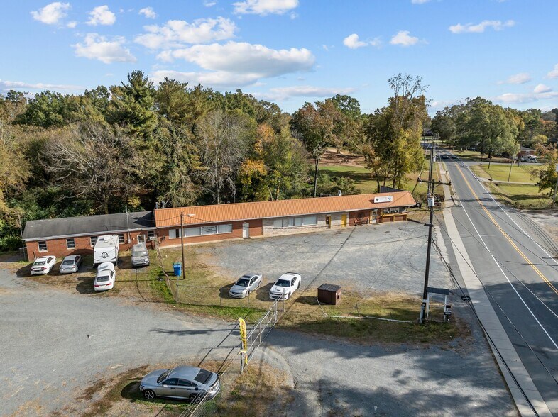 More Photos Of 1128 N Main St, Oakboro Restaurant For Sale