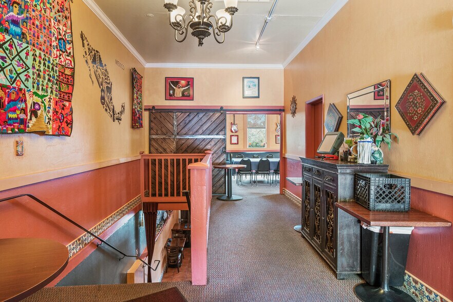 More Photos Of 2009 Bridgeway, Sausalito Restaurant For Lease