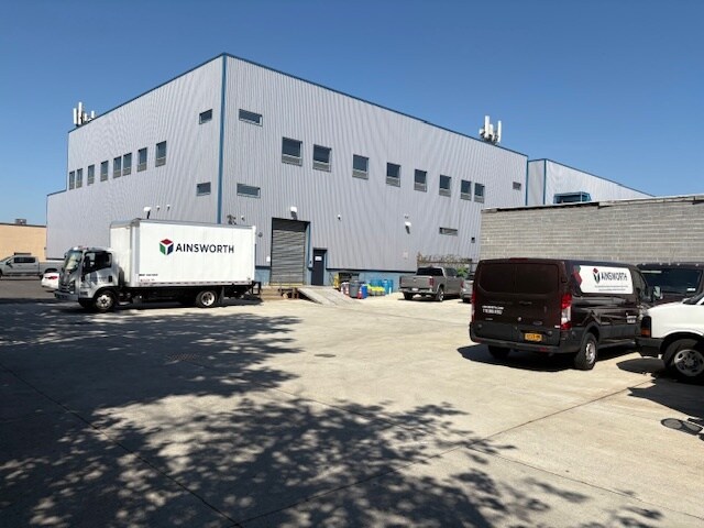 More Photos Of 83-40 72nd Dr, Glendale Office For Sale