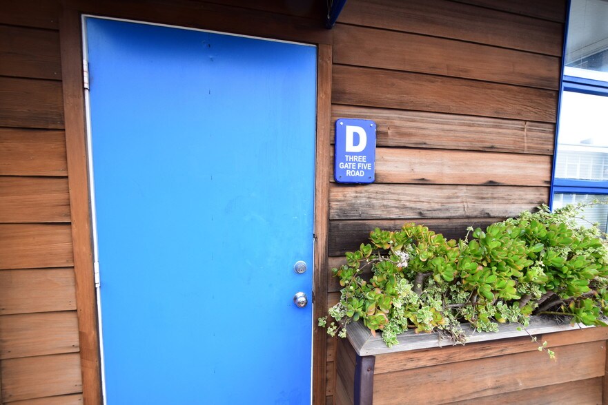 More Photos Of 3 Gate 5 Rd, Sausalito Office For Lease