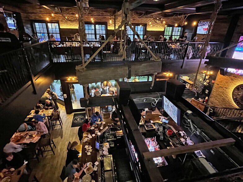 More Photos Of 35 E 1st St, Hinsdale Storefront Retail Office For Sale