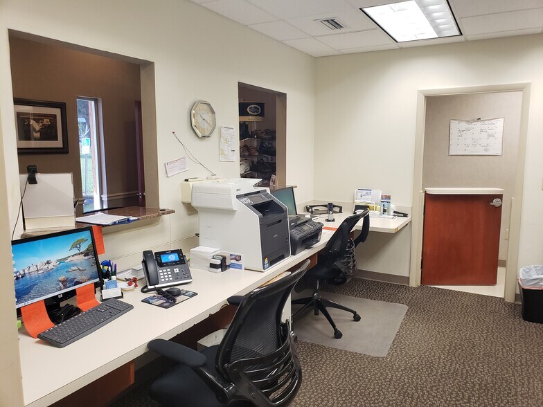 More Photos Of 510 W Main St, Bartow Coworking Space