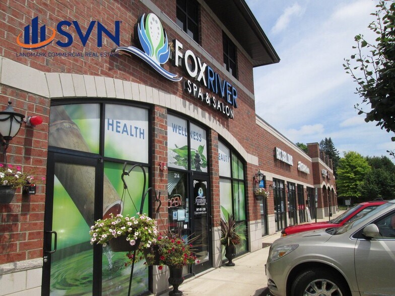 More Photos Of 300 W Main St, Carpentersville Unknown For Lease