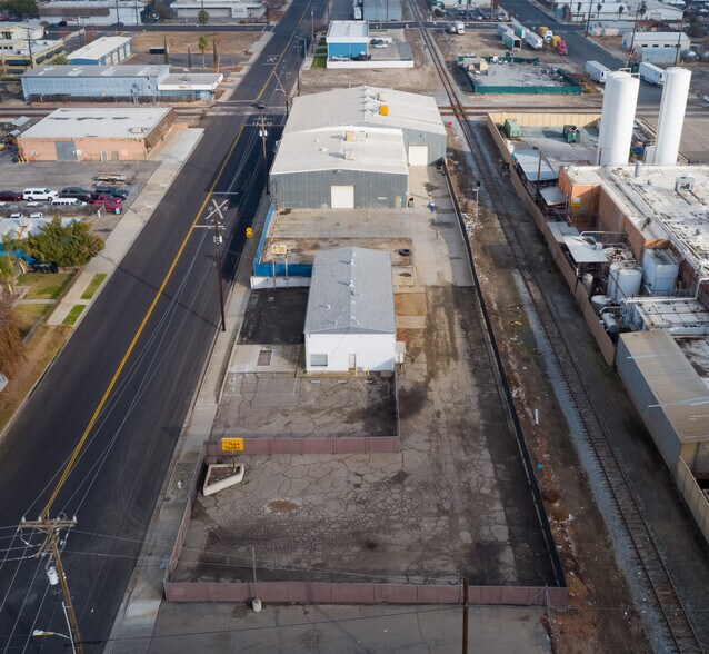 More Photos Of 505 W 6th St, Hanford Warehouse For Sale