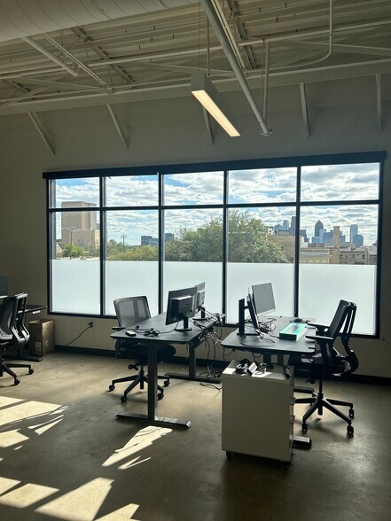 More Photos Of 4621 Ross Ave, Dallas Office For Lease