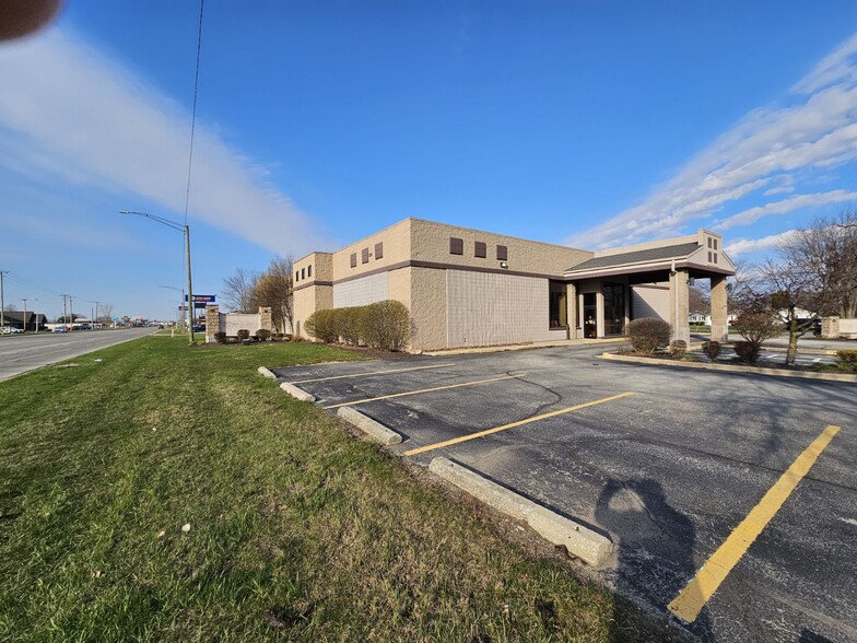 Primary Photo Of 711 W Gardner Dr, Marion Medical For Sale