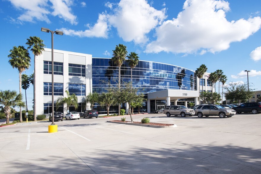 More Photos Of 5700 N Exp 77/83, Brownsville Medical For Lease