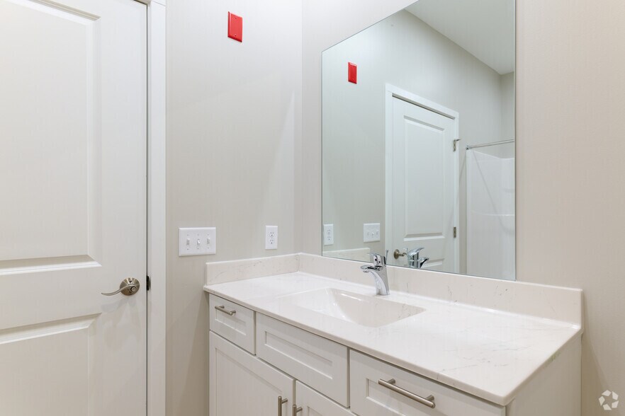 More Photos Of 32 Buffalo St, Churchville Apartments For Lease