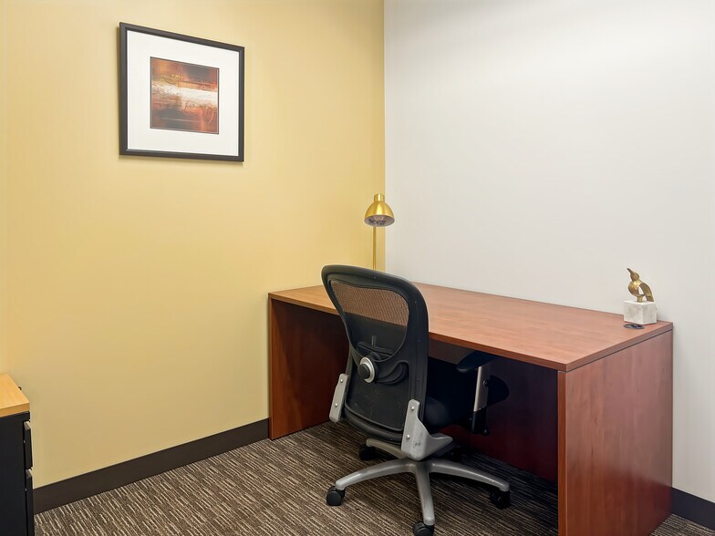 More Photos Of 1901 Harrison St, Oakland Coworking Space
