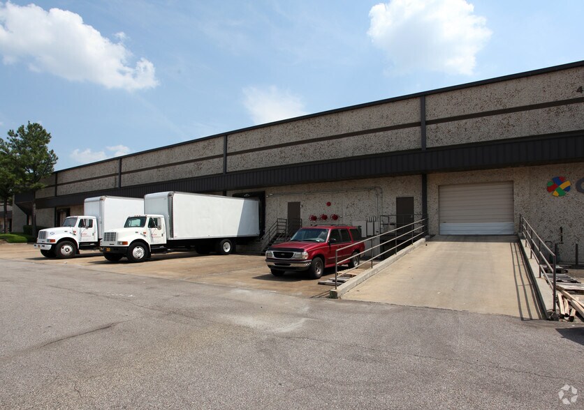 More Photos Of 4400 S Mendenhall Rd, Memphis Light Manufacturing For Lease