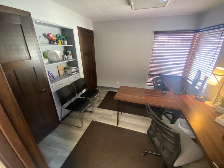 More Photos Of 1608 Ohm Ave, Eau Claire Office For Lease