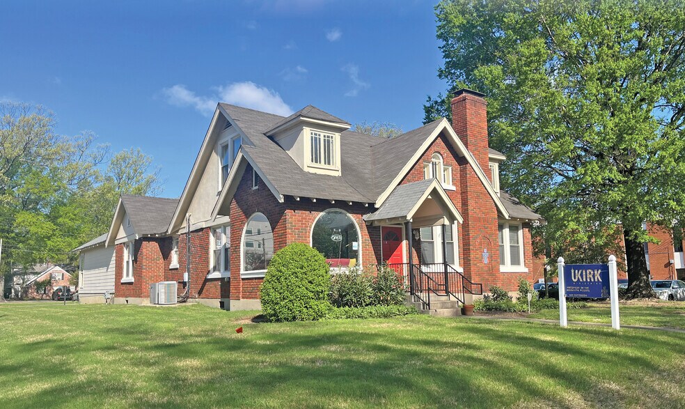 Primary Photo Of 449 Patterson St, Memphis Medical For Sale