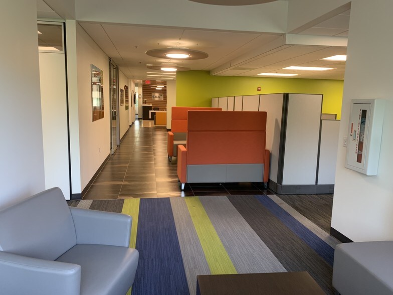 More Photos Of 6100 Chevy Chase Dr, Laurel Office For Lease