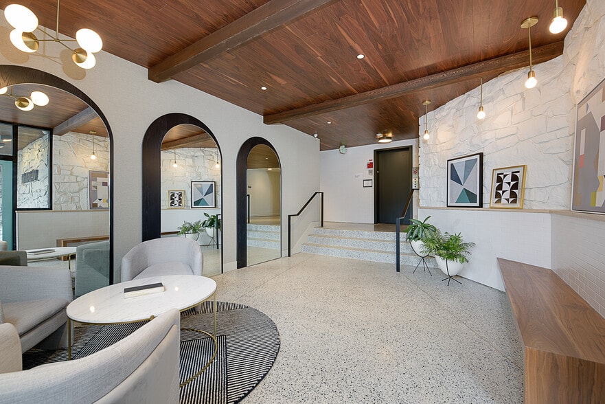 More Photos Of 800 Queen Anne Ave N, Seattle Apartments For Sale