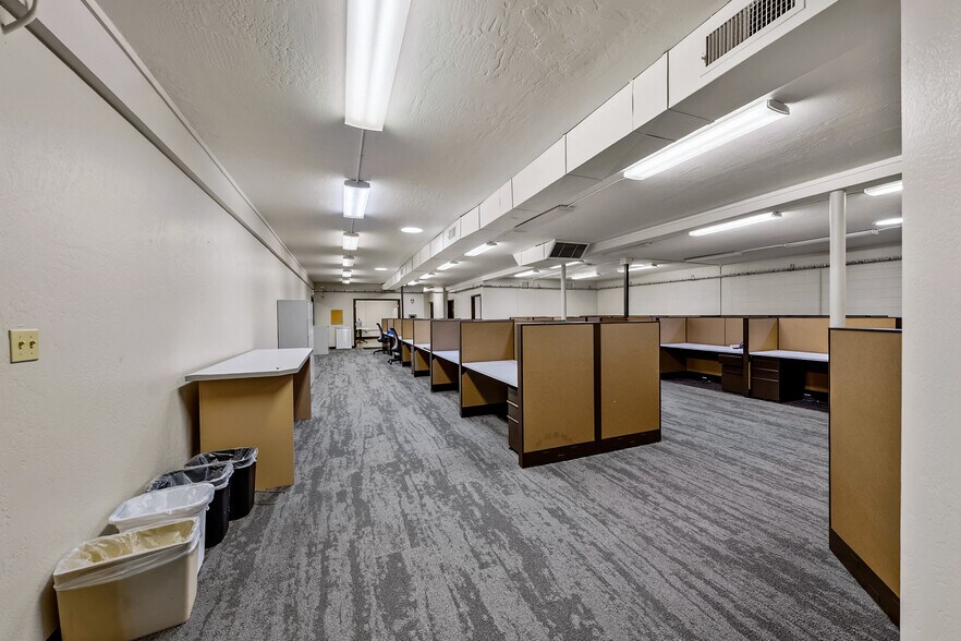 More Photos Of 209 N Pacific Hwy, Talent General Retail For Sale