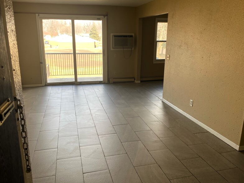 More Photos Of 600 Burton Ln, Fairmont Apartments For Sale
