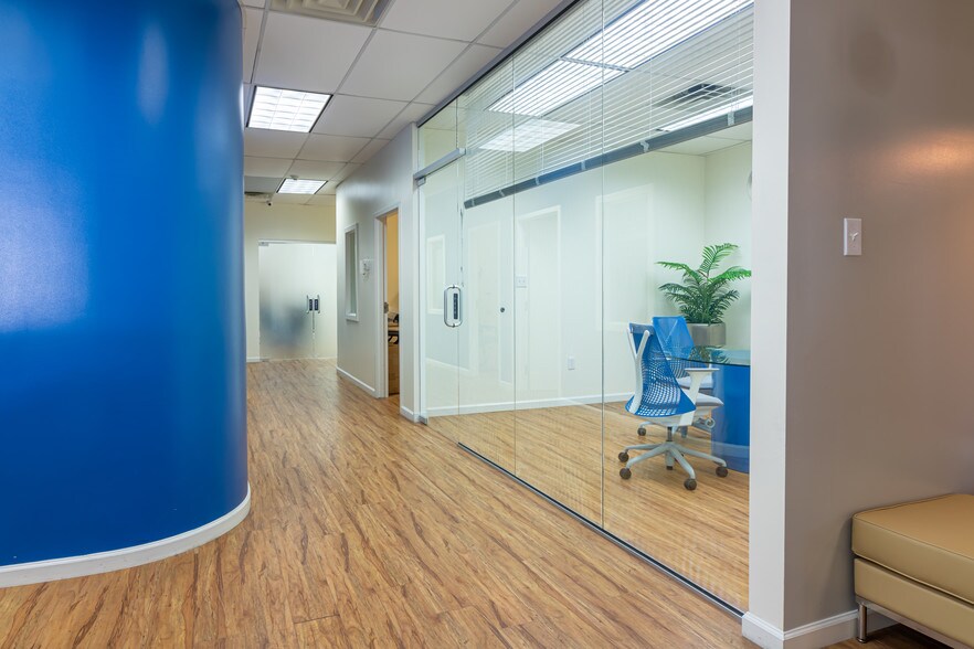 More Photos Of 290 Andrews Rd, Trevose Flex For Lease