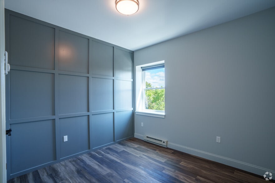 More Photos Of 25 Lowell St, Manchester Apartments For Lease