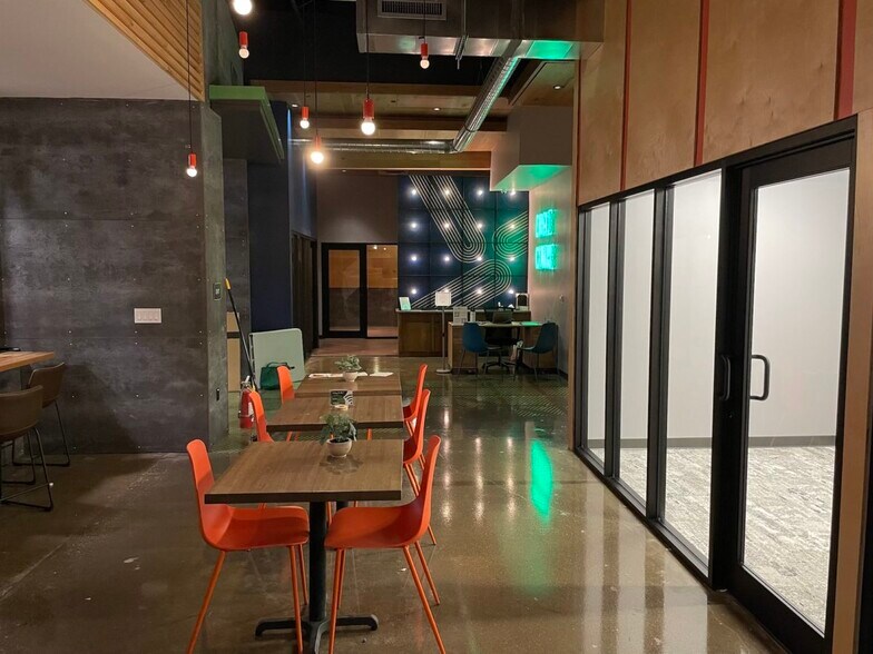 More Photos Of 49 W Maryland St, Indianapolis Coworking Space