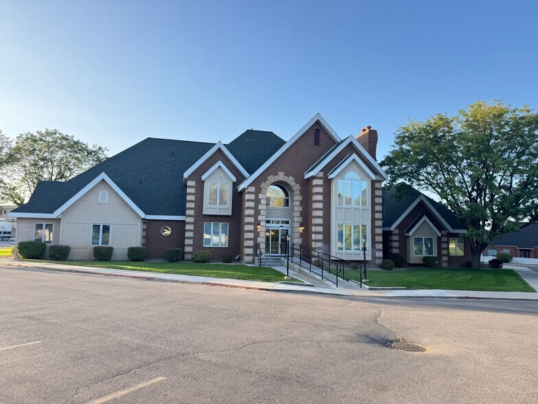 More Photos Of 97 Professional Way, Payson Office For Sale
