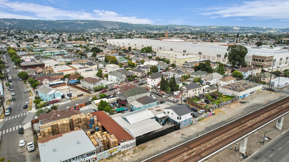 More Photos Of 909 53rd Ave, Oakland Warehouse For Sale