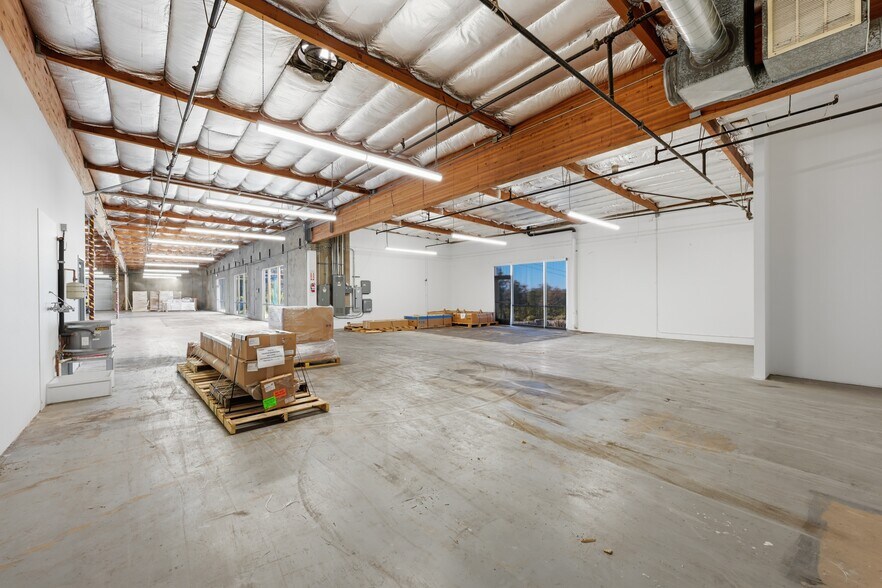 More Photos Of 9170-9190 Camino Santa Fe, San Diego Light Manufacturing For Sale