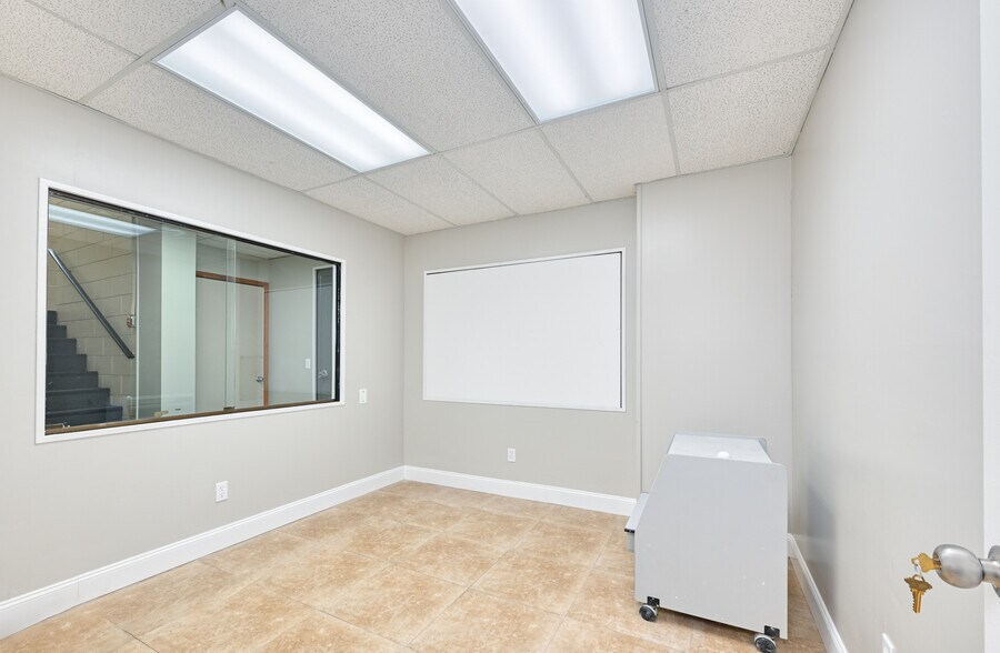 More Photos Of 5858 St Augustine Rd, Jacksonville Freestanding For Lease