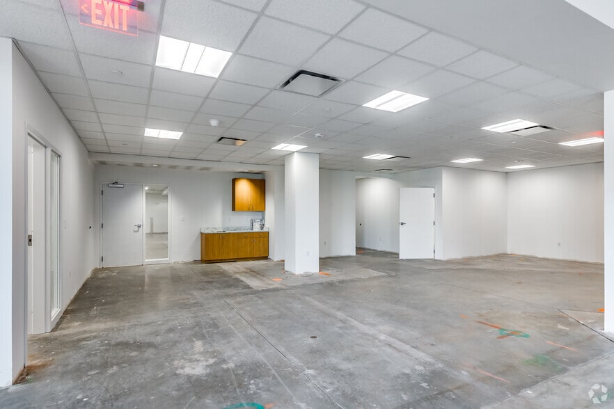 More Photos Of 4931 Executive Ct S, Frederick Unknown For Lease