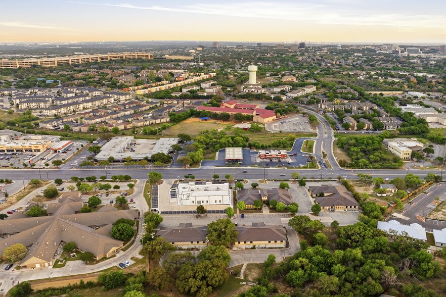 More Photos Of 10007 Huebner Rd, San Antonio Office For Sale
