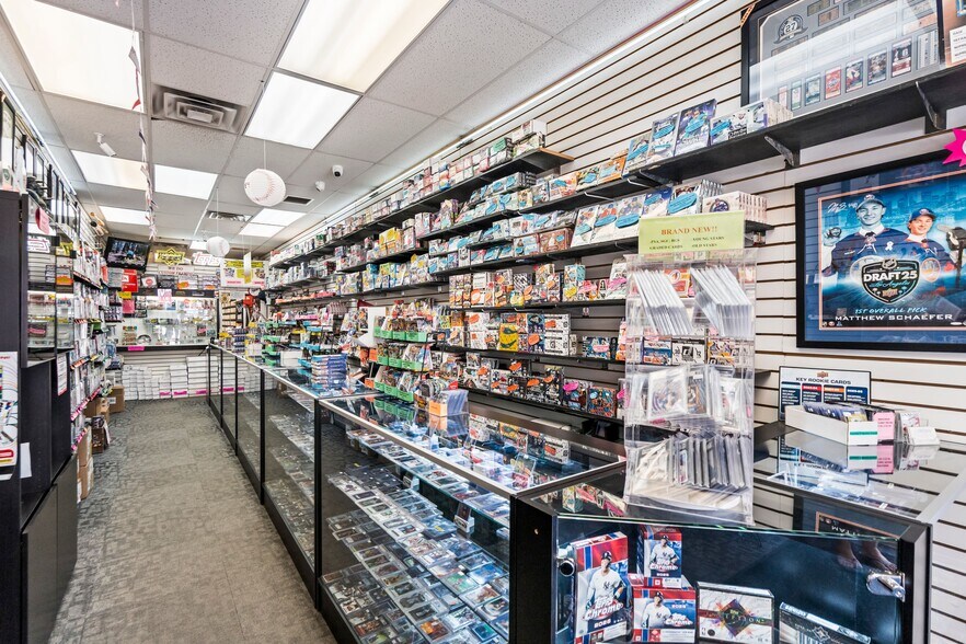 More Photos Of 9 Atlantic Ave, Lynbrook General Retail For Lease