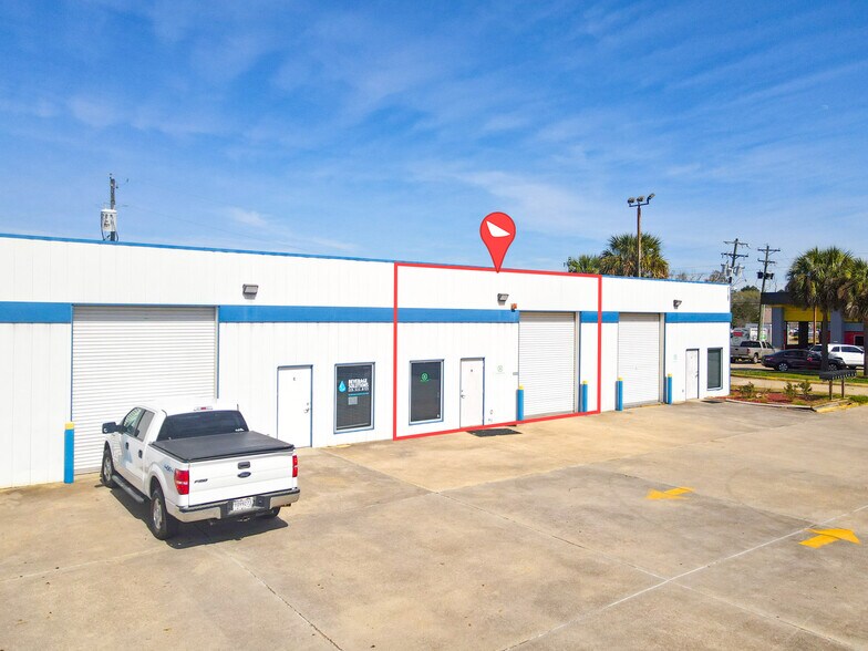 More Photos Of 2736 O'Neal Ln, Baton Rouge Light Distribution For Lease