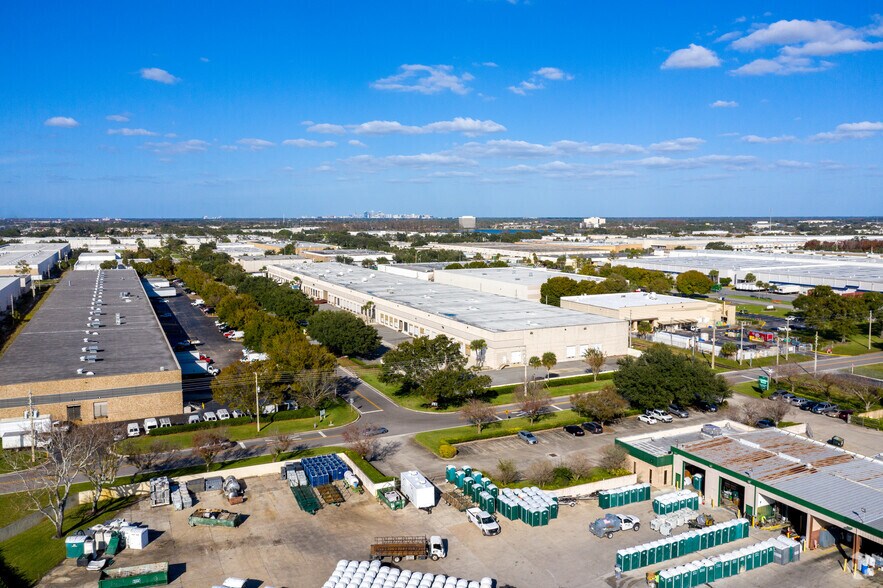 More Photos Of 7503-7527 Exchange Dr, Orlando Distribution For Lease