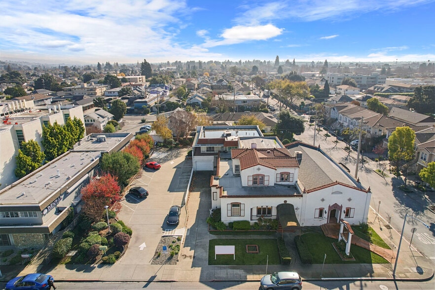 More Photos Of 1370 Santa Rosa St, San Leandro Funeral Home For Sale