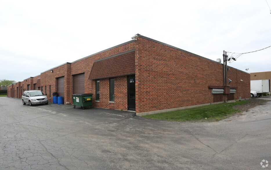 More Photos Of 901-905 Ridge Ave N, Lombard Warehouse For Lease