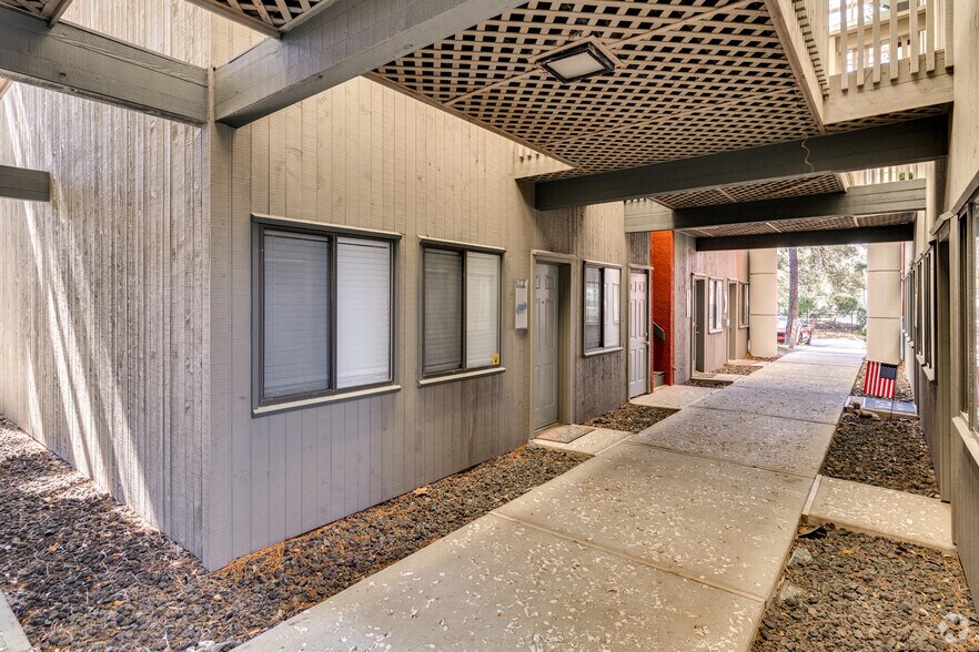 More Photos Of 618 Chestnut Rd, Myrtle Beach Loft Creative Space For Lease