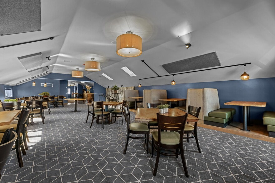More Photos Of 121 E 2nd Ave, Niwot Restaurant For Lease