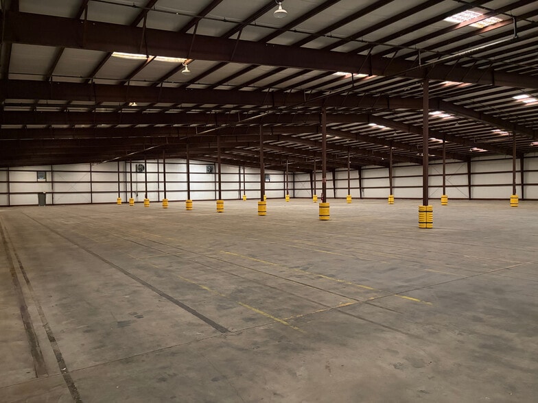More Photos Of 551 York Rd, Blacksburg Warehouse For Sale
