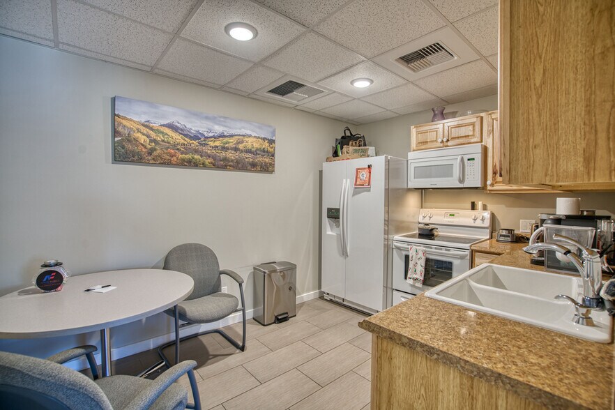 More Photos Of 1120 Boston Ave, Longmont Warehouse For Lease