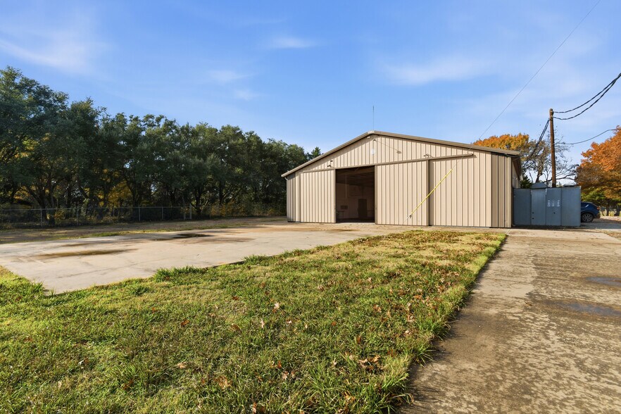 More Photos Of 5427 FM 546, Princeton Warehouse For Lease