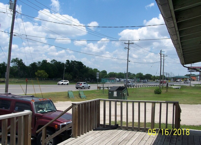 More Photos Of 431 N Sunset Strip St, Kenedy Trailer Camper Park For Sale